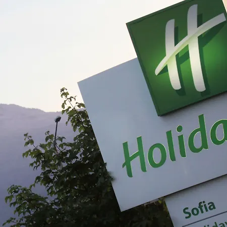 Crowne Plaza By Ihg Hotell