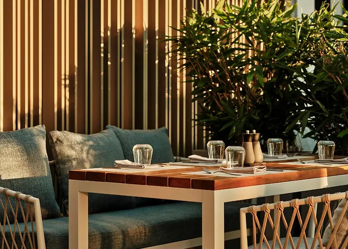 Crowne Plaza By Ihg Отель