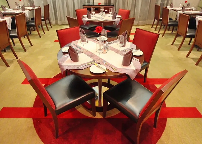 Crowne Plaza By Ihg Отель 5*