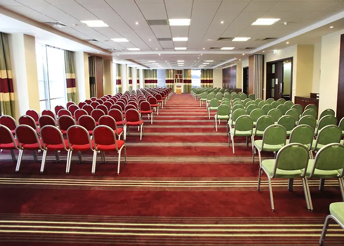 Crowne Plaza By Ihg 5*