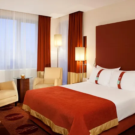 Crowne Plaza By Ihg Хотел