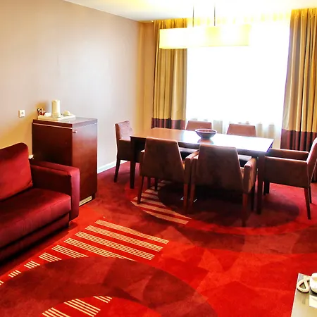Crowne Plaza By Ihg