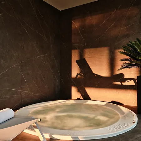 Crowne Plaza By Ihg 5*