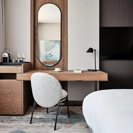 Crowne Plaza By Ihg Hotel 5*