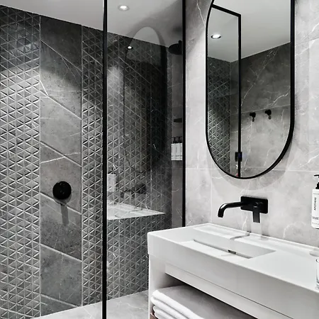 Crowne Plaza By Ihg Hotel Sofia
