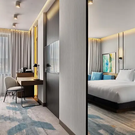 Crowne Plaza By Ihg Hotel