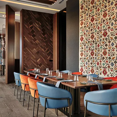 Crowne Plaza By Ihg 5*