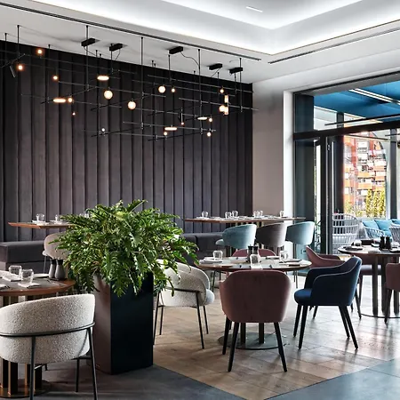 Crowne Plaza By Ihg Хотел 5*