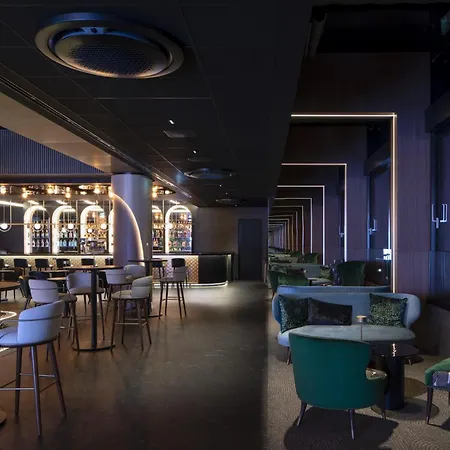 Crowne Plaza By Ihg 5*