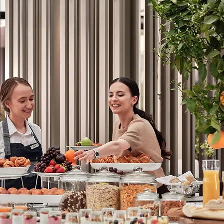 Hotel Crowne Plaza By Ihg Sófia