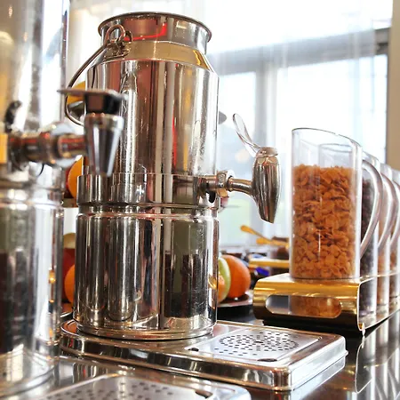 Crowne Plaza By Ihg