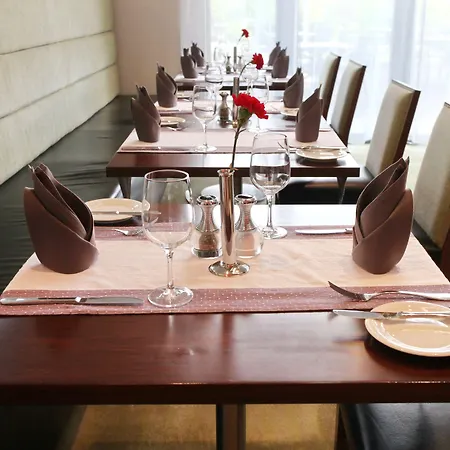 Crowne Plaza By Ihg Hotel Sofia