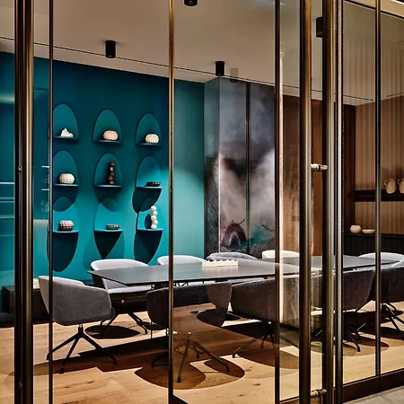 Crowne Plaza By Ihg 5* София