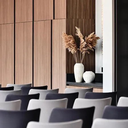 Crowne Plaza By Ihg