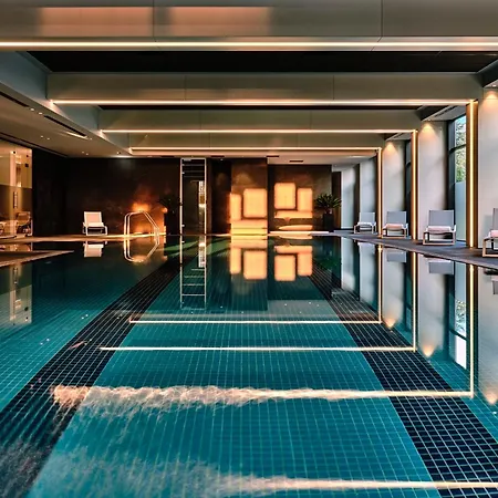 Crowne Plaza By Ihg 5*