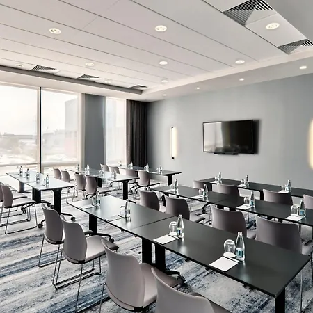 Хотел Crowne Plaza By Ihg 5*