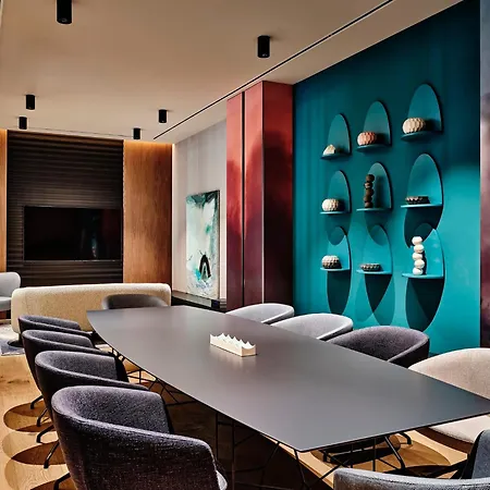 Crowne Plaza By Ihg