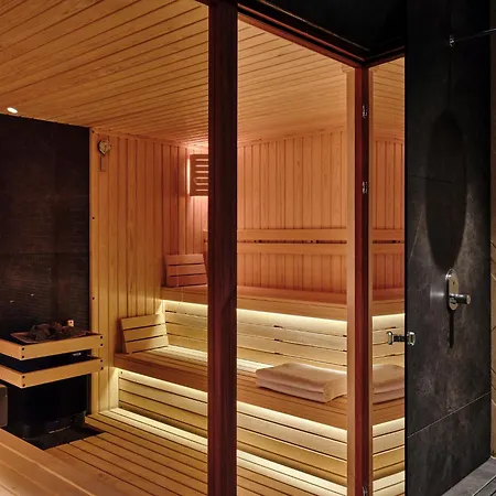 Хотел Crowne Plaza By Ihg София