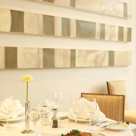 Crowne Plaza By Ihg 5*