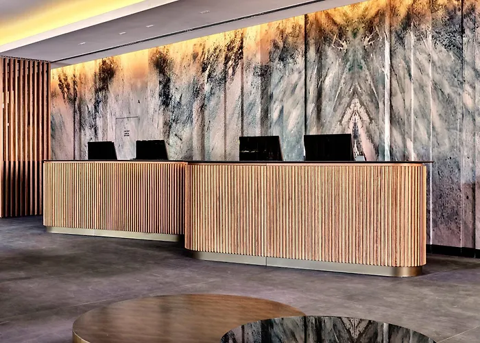 Crowne Plaza By Ihg Hotel