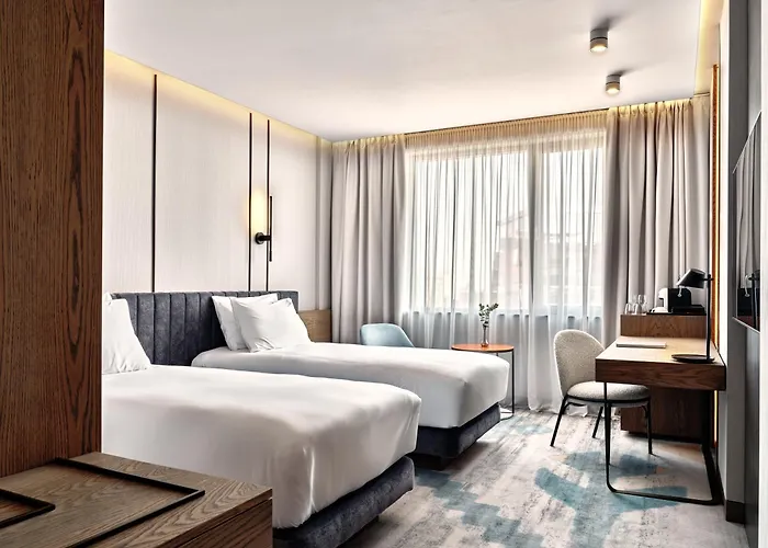 Crowne Plaza By Ihg Hotel