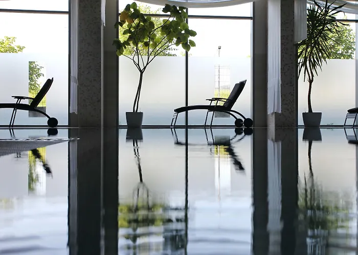 Crowne Plaza By Ihg Hotel