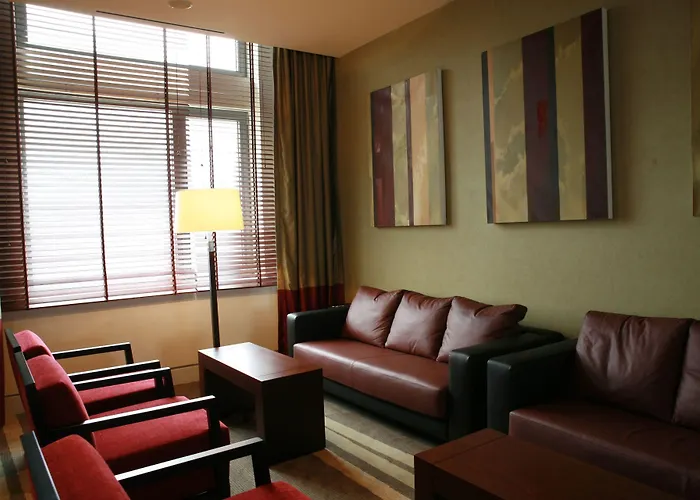 Crowne Plaza By Ihg Hotel