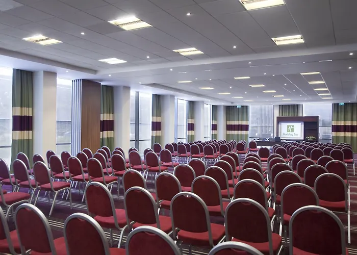 Crowne Plaza By Ihg 5*