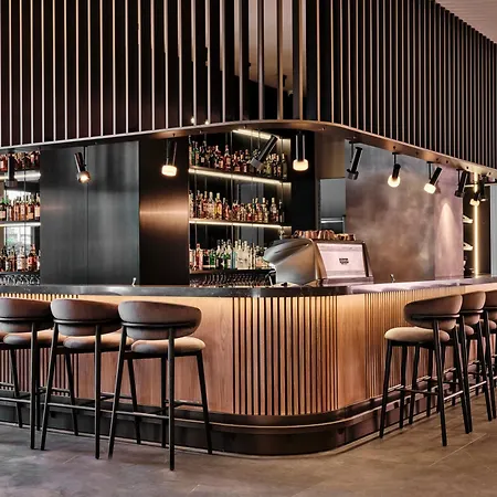 Crowne Plaza By Ihg Отель