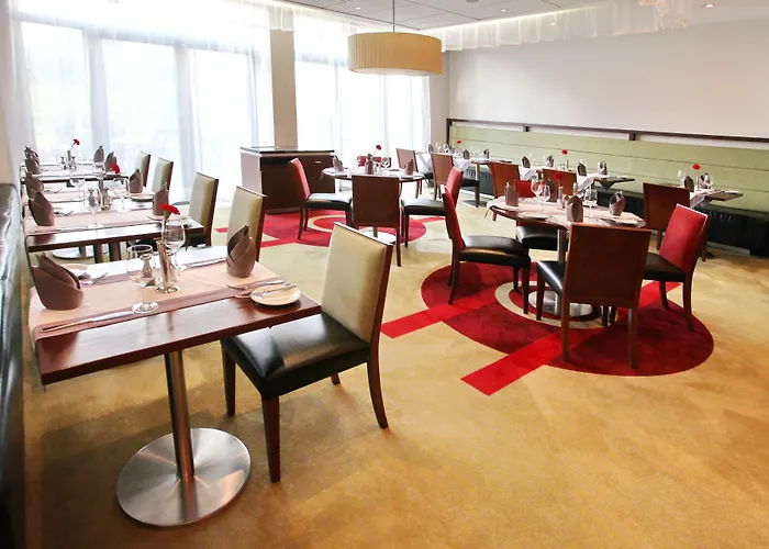 Crowne Plaza By Ihg Отель