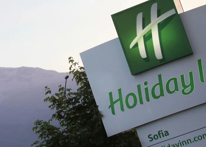 Crowne Plaza By Ihg Отель