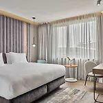 Crowne Plaza By Ihg Hotel 5*