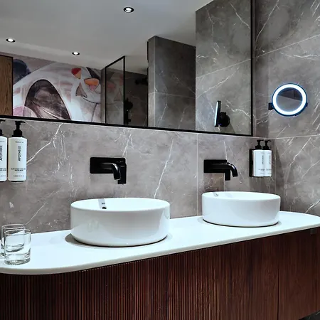 Hotel Crowne Plaza By Ihg 5*