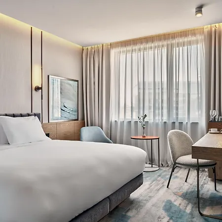 Crowne Plaza By Ihg