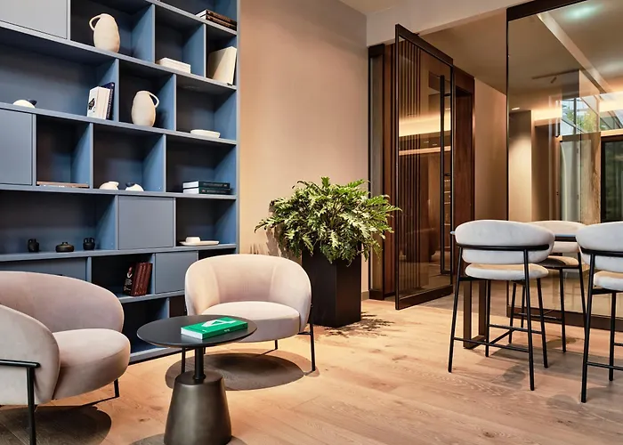 Crowne Plaza By Ihg מלון 5*